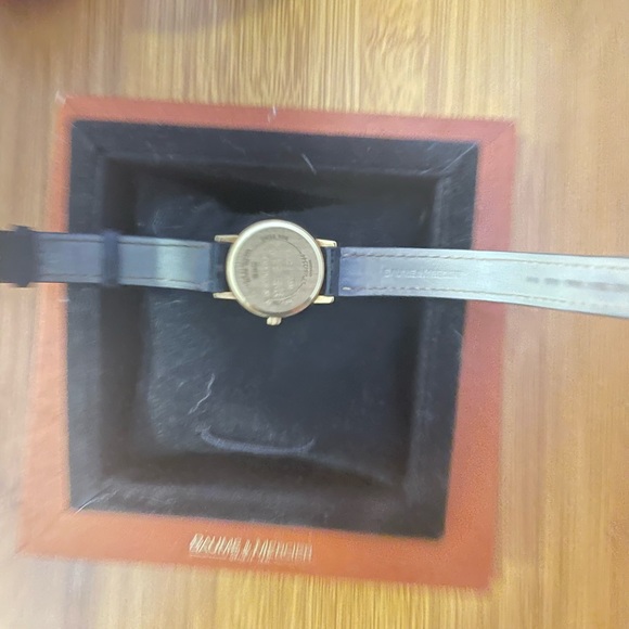 COPY - Baume Mercier Classima Ladies 18K Yellow Gold Quartz Watch MV045089 - Picture 6 of 11